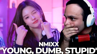 GRANDE NMIXX!!🔥🔥 | NMIXX "YOUNG, DUMB, STUPID" M/V + LYRICS + SHOWCASE REACCION por PRIMERA VEZ