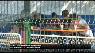 Késeltek a migránsok Szerbiában