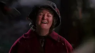 Home Alone 2: Lost in New York/Best scene/Macaulay Culkin/Brenda Fricker/Joe Pesci/Daniel Stern