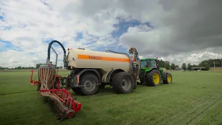 Mestrijden met unieke Kaweco mesttank en John Deere 7810