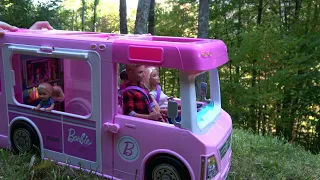 Barbie and Ken RV Trip to Mountains Story with Barbie Sister Chelsea and Friend Get Lost in Woods