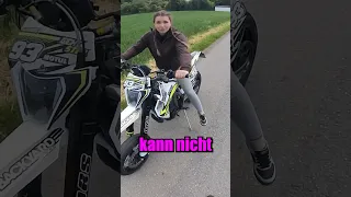 159cm vs Supermoto 👁️#davidbost #motorrad #gehtsteil #shorts