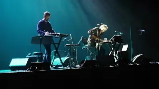 Rodolphe Burger joue "Radioactivity" à la salle du Grand Parc, à Bordeaux