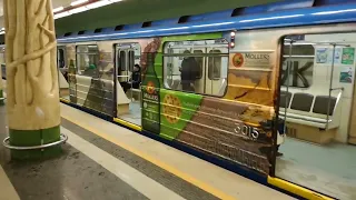 Реклама пищевых добавок в минском метро, поезд на станции Малиновка