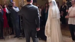 Невестка главы Северной Осетии Битарова была на свадьбе в традиционном осетинском платье