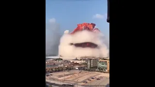 Beirut Explosion in Slow Motion, 2 angles (4 Aug 2020)