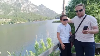 GÜLLER AÇIYOR ALLAH DEDİKÇE....YASİN&MUSAB