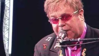 Elton John - Skyline Pigeon (Live in Sweden 2009)