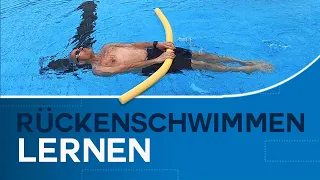 Rückenschwimmen lernen 🏊: Die einfachste Lage in 30 Minuten beherrschen