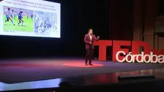 ¿Se puede comprar la felicidad? | Martín Tetaz | TEDxCordoba