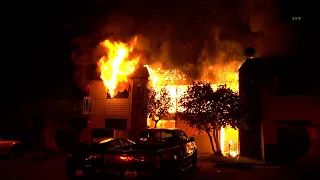 *PRE-ARRIVAL* Dozens Displace, 1 Injured, in Federal Way Apartment Fire