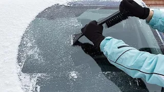 تنظيف السيارات من الثلج مش معقووووول!!! scraping ice off car