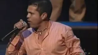 Que Me Vas A Dar - La Arrolladora Banda El Limón (Sold Out Desde Los Angeles)