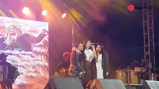 Fã divide palco com Maiara e Maraisa para homenagear Marília Mendonça  'Eterna E