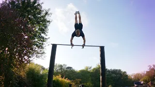 Handstand on pull-up bar / 3 Weeks further / Current progress