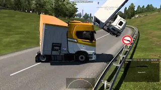 TruckersMP report (ID:5455022) -  §2.2 - Collisions (Banned)