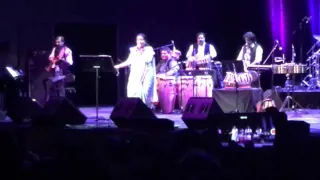 Jhumka Gira re-ASHA bhosle live concert Melbourne 2016