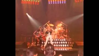 21. Flash (Queen-Live At Wembley Arena: 12/10/1980)