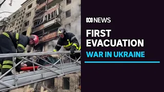 Hundreds finally escape besieged city of Mariupol | ABC News