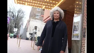 Angela Davis (Excellence Through Diversity Distinguished Learning Series)