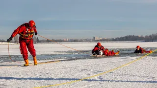 11.1.2024 Na vodní nádrži Olešná nacvičovali hasiči záchranu osob z ledu | HZS MSK