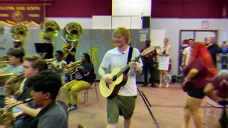 Ed Sheeran surprises students at Tampa high school