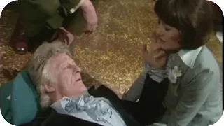 Third Doctor regenerates RECUT