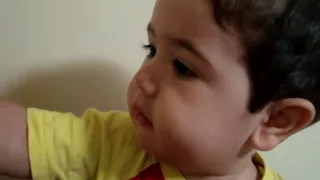 Diogo Mello com 1 ano e 8 meses reconhece os instrumentos dos Beatles