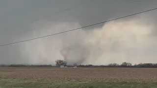 VIDEO | Monster tornado rips through central Illinois hitting Lewistown