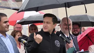 Pierre Poilievre na obchodach rocznicy Konstytucji 3 maja w Mississaudze