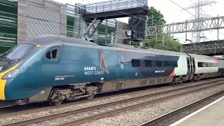 Trains at Stafford (wcml)