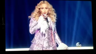 Madonna pays tribute to Prince Billboard awards