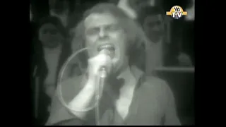 Oscar Benton - Bensonhurst blues ( Original Footage Probably French TV 1973 )