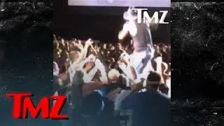 Tim McGraw -- Bitch Slaps Female Fan During Concert | TMZ