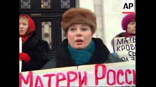 RUSSIA: MOSCOW: RUSSIAN SOLDIERS MOTHERS STAGE DEMO