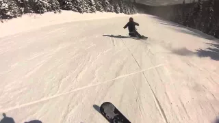 Snowboard carving on a Jones Hovercraft 152