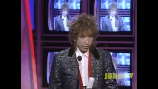 Bob Dylan Inducts Gordon Lightfoot into The Canadian Music Hall of Fame at The 1986 JUNO Awards