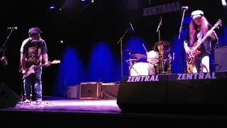 Alvin Youngblood Hart Zentral 1