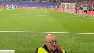 The Football Field Guard Couldn't hide His emotions as Benzema penalty goal vs Man City