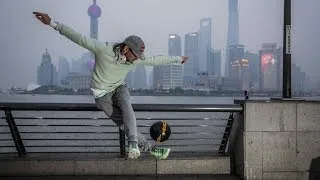 Surprise Football Juggling Battle in Shanghai