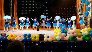 Танец Стюардесс "Воздушный экипаж"/Танцы в детском саду