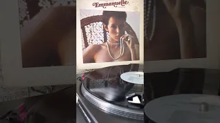 EMMANUELLE IN THE MIRROR/EMMANUELLE SONG - PIERRE BACHELET  (1975)