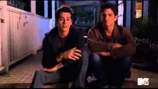 Dylan and Tyler about a scene in "Motel California"