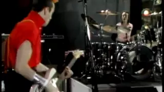 The Clash perform "London Calling" (Live) - Fridays
