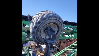 McCloskey ST80T-LA Filling A Transport Trailer With Recycled Aluminum