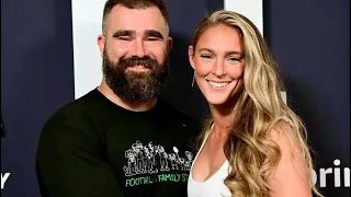 Jason Kelce chokes up remembering night he met wife Kylie: ‘I knew right away’ @Themininewspapers