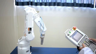 Manipulación del robot Motoman Yaskawa MH-5F