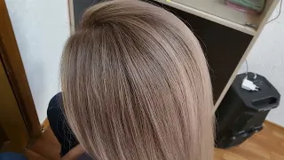 Beige ash blonde. Stretching colors.