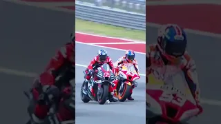 #fyp #shorts #motogp #racing #motorcycle #rider #foryoupage #marcmarquez #honda #jedagjedug #slowmo