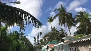 Riu Naiboa, walking to the beach